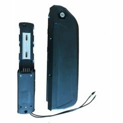 Découvrez La batterie Lithium Multimarque GT 36V 10,4Ah chez Doctibike, Votre Spécialiste En Batteries De Mobilité électrique. Si Votre Vélo Ne Vous Procure Plus Une Autonomie Suffisante, Alors Il Est Temps De Changer Et D'optez Pour La Batterie Compatible Multimarque Hailong. A L'allure Simple Et épurée, elle S'adapte à Un Grand Nombre De Vélos : Pour Savoir Si Elle Convient Au Vôtre, Consultez La Liste Ci-dessous. 